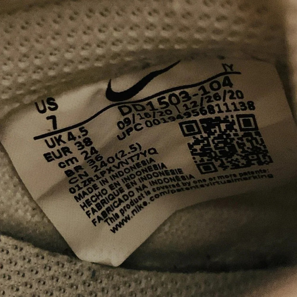 Women's Nike Dunk Low 'Crimson Tint' Barely Green Sneaker, Size 7 DD1503-104 - Picture 15 of 15